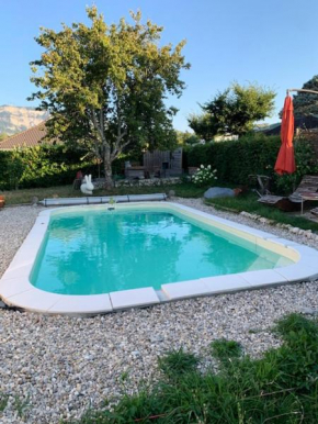 Villa de 2 chambres avec piscine privee et jardin clos a Novalaise